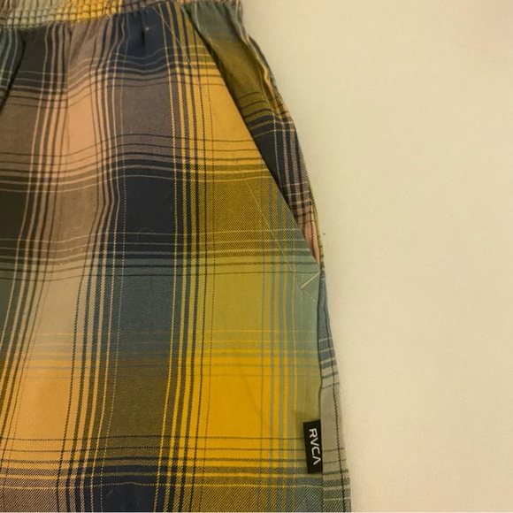 RVCA Medium Yellow Blue Pink Plaid Shorts - Picture 7 of 15